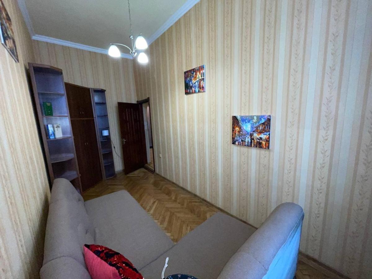 White Rooms On City Center Львів Екстер'єр фото