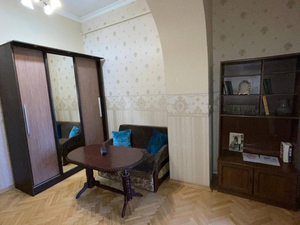 White Rooms On City Center Львів Екстер'єр фото