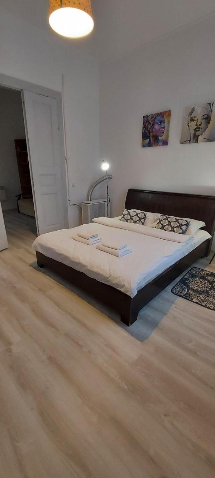White Rooms On City Center Львів Екстер'єр фото